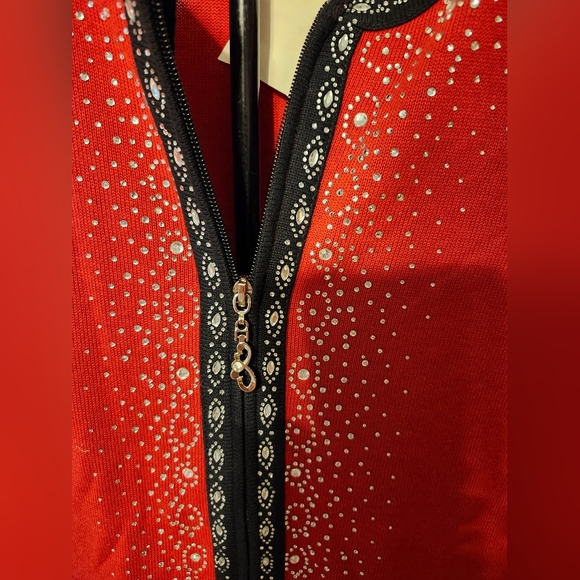 C. D. PETITES Red/Black Zip Up Long Sleeve Rhinestones Sweater Size PL - Picture 2 of 4